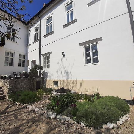 Apartmany Vienna 米库洛夫 外观 照片