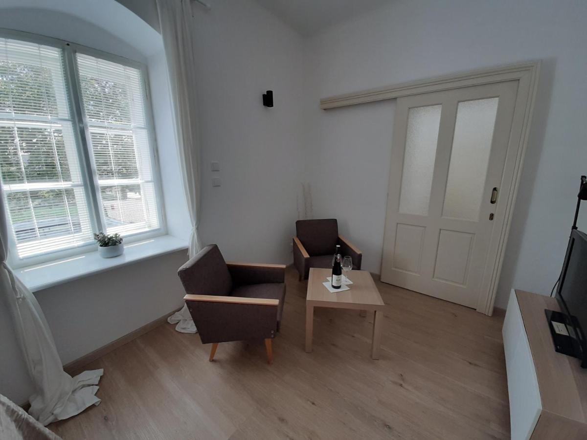 Apartmany Vienna 米库洛夫 外观 照片