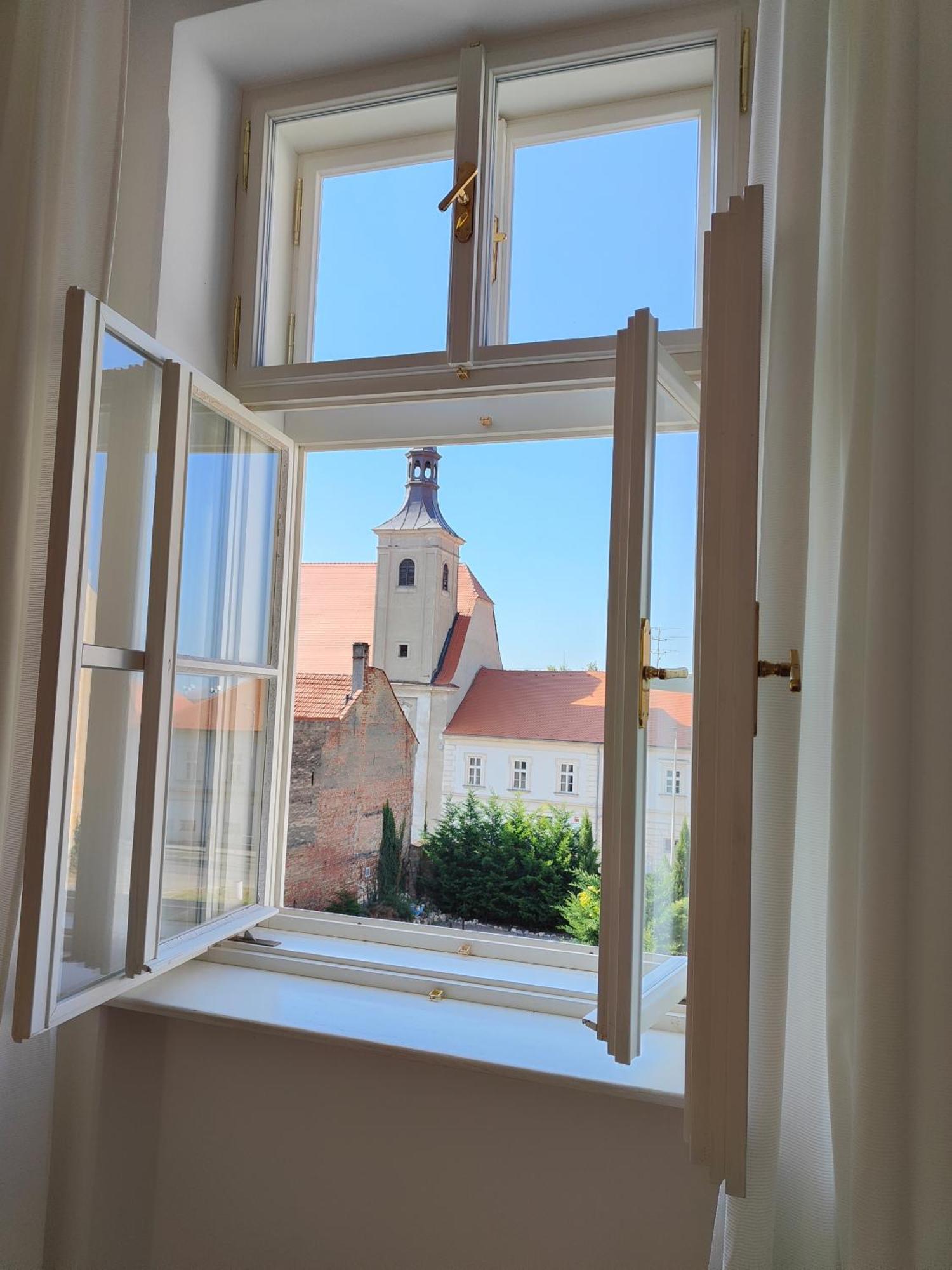 Apartmany Vienna 米库洛夫 外观 照片